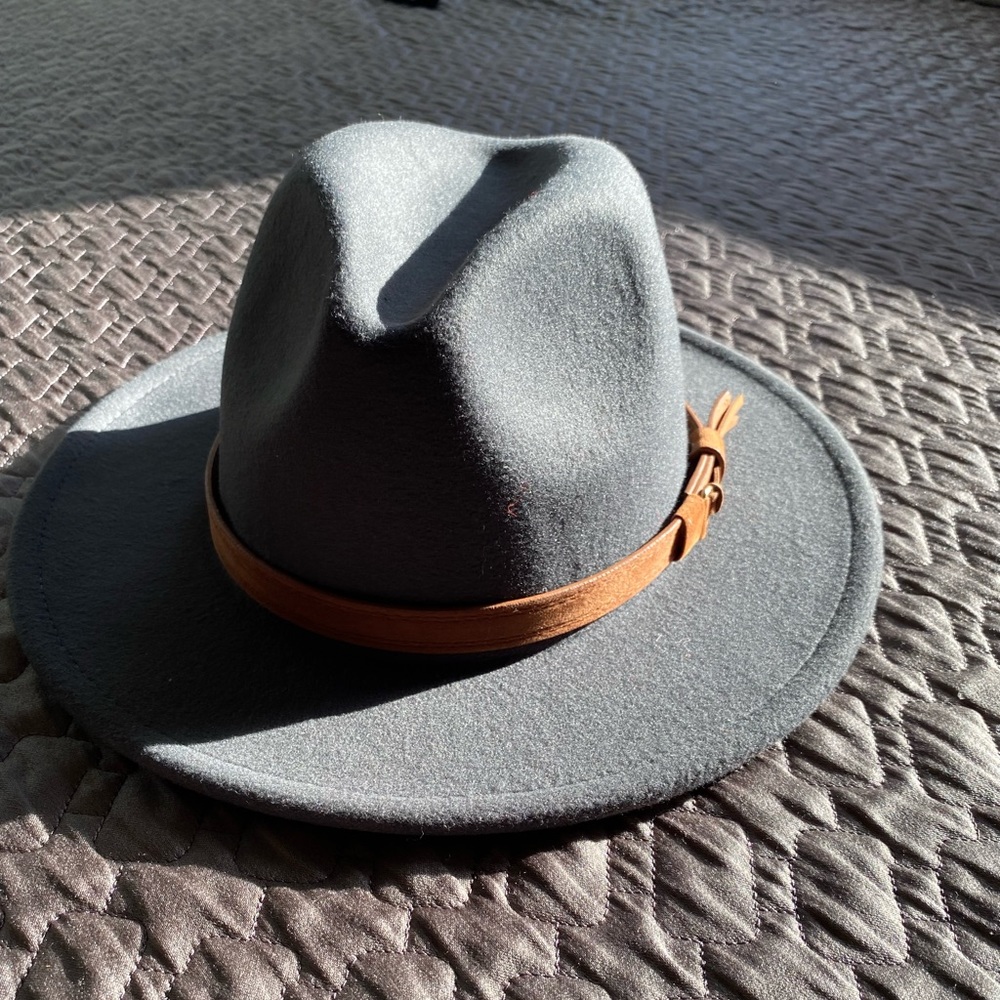 COPY - Dark grey fedora